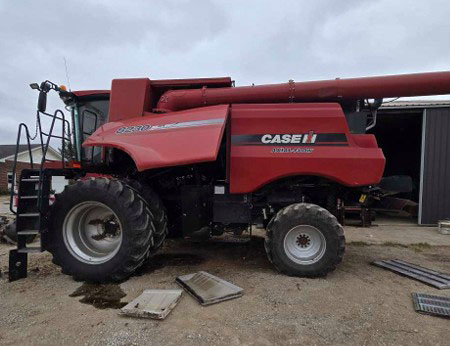 2013 CASE IH 8230 Combine