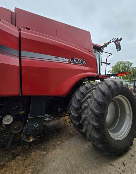 2013 CASE IH 8230 Combine - Image 13