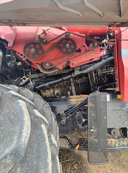 2013 CASE IH 8230 Combine - Image 19