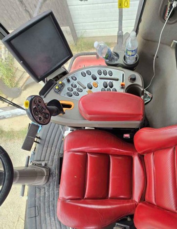 2013 CASE IH 8230 Combine - Image 25