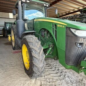2013 John Deere 8335R Tractor