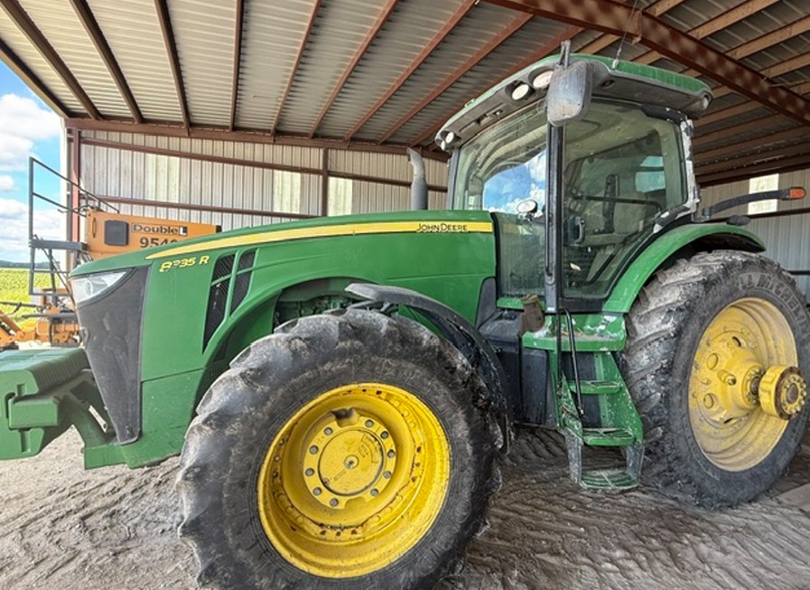2013 John Deere 8335R Tractor - Image 3