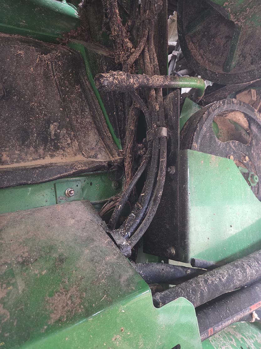 2013 John Deere s670 Combine - Image 6