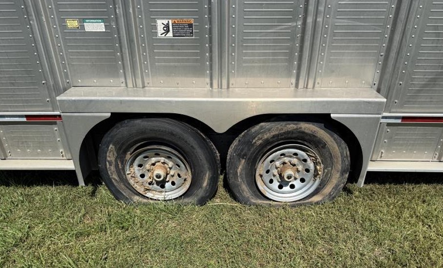 2013 Wilson Ranch Hand Trailer - Image 16