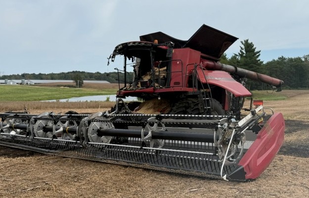 2014 Case IH 8240 Combine - Image 4
