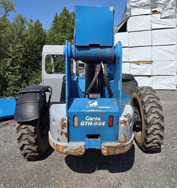 2014 Genie GTH844 Telehandler - Image 3