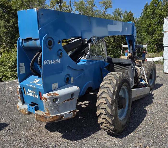 2014 Genie GTH844 Telehandler - Image 4