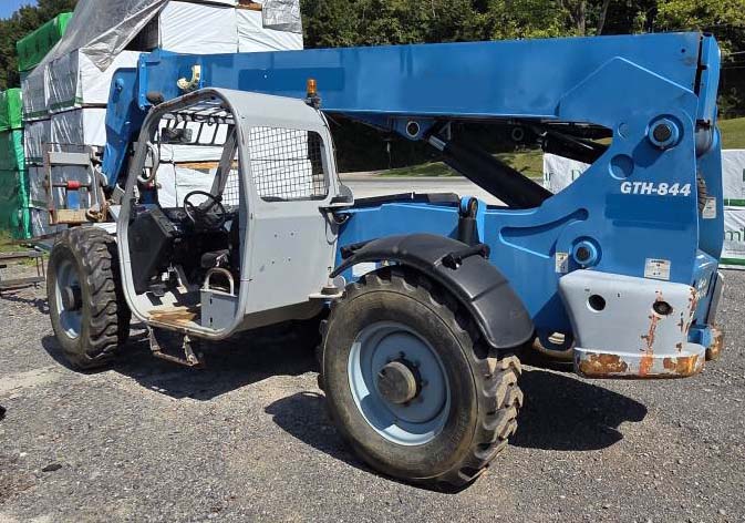 2014 Genie GTH844 Telehandler - Image 9