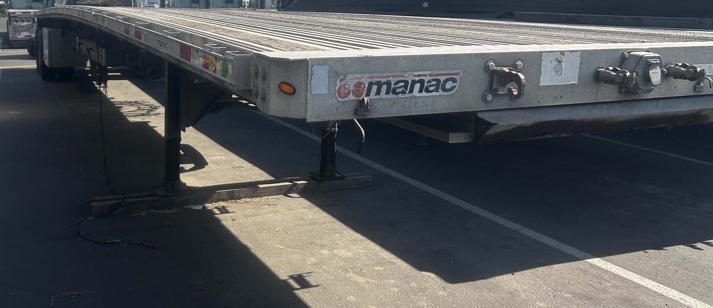 2015 Manac Flatbed Trailer - Image 5