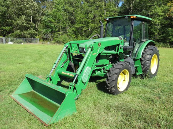 2016 John Deere 5085E Tractor