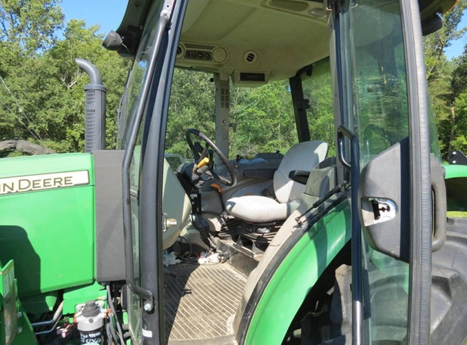 2016 John Deere 5085E Tractor - Image 11