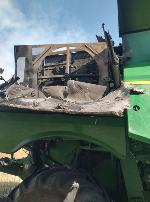 2016 John Deere S690 Combine - Image 13