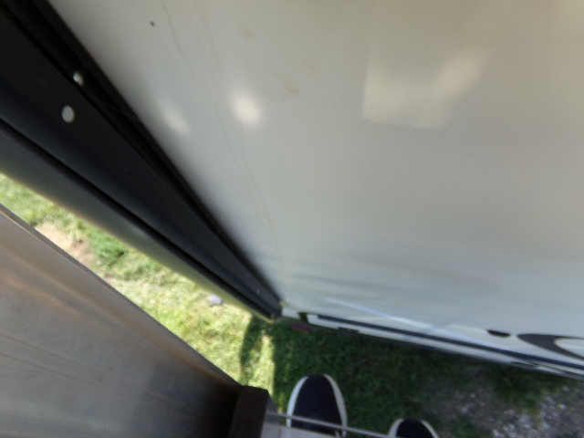 2016 KZ Durango BHD 5th Wheel Travel Trailer - Image 8