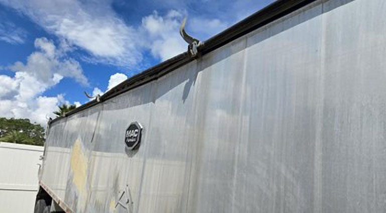 2016 Mac 39′ Aluminum Dump Trailer - Image 22