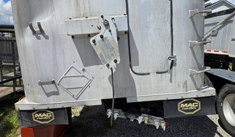 2016 Mac 39′ Aluminum Dump Trailer - Image 7