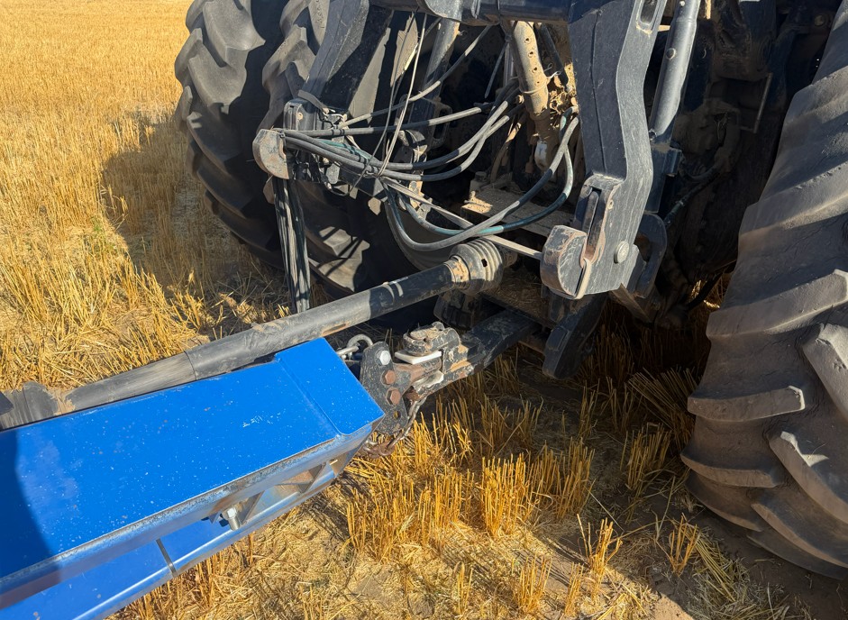 2017 Demco 1050 Grain Cart - Image 8