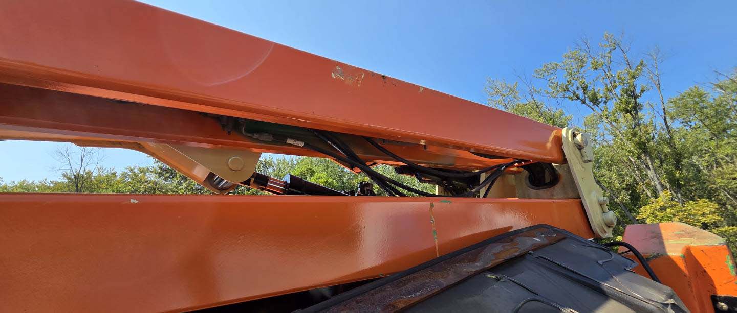 2017 JLG 450A Boom Lift - Image 12