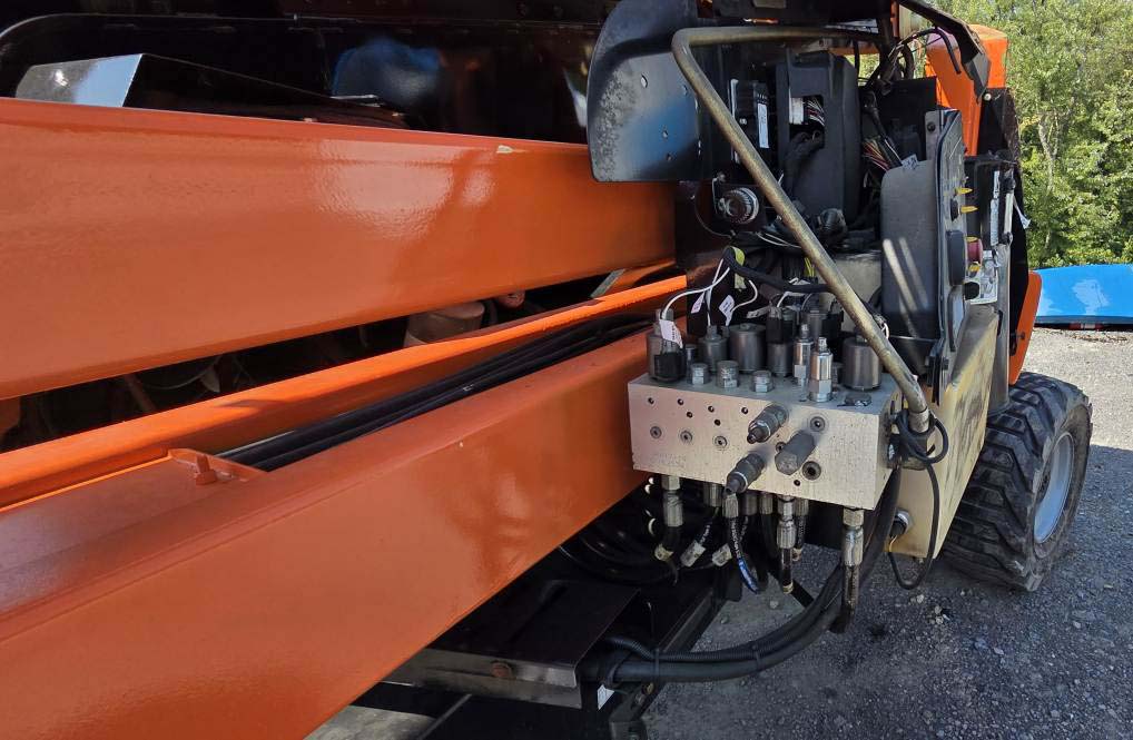 2017 JLG 450A Boom Lift - Image 13