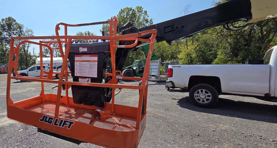 2017 JLG 450A Boom Lift - Image 16