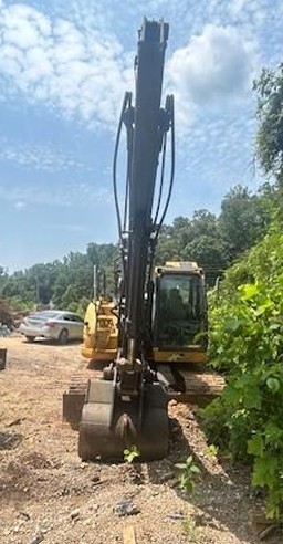 2017 John Deere 135G Excavator - Image 2