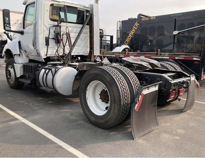 2018 International LT625 - Image 6
