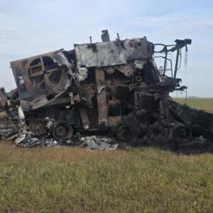 2018 John Deere S680 Combine & John Deere 915 Header