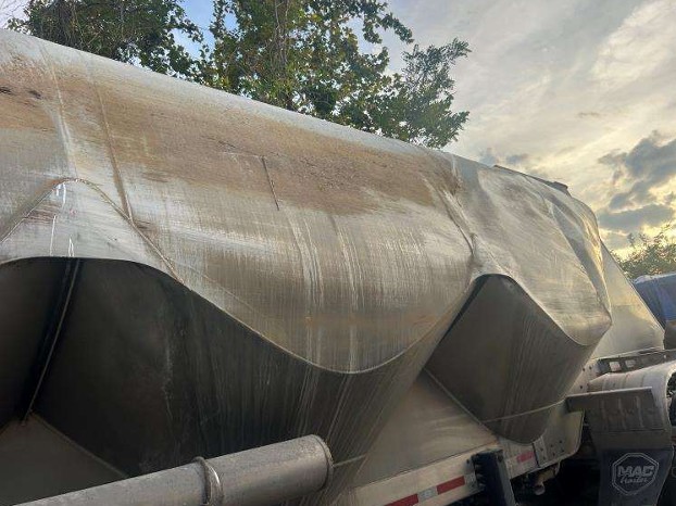 2018 Mac TN1050APB Pneumatic Dry Bulk Tank Trailer - Image 10
