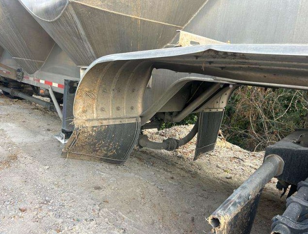 2018 Mac TN1050APB Pneumatic Dry Bulk Tank Trailer - Image 20