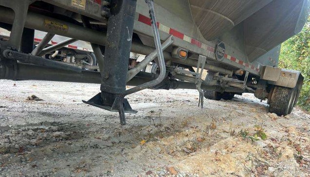 2018 Mac TN1050APB Pneumatic Dry Bulk Tank Trailer - Image 22