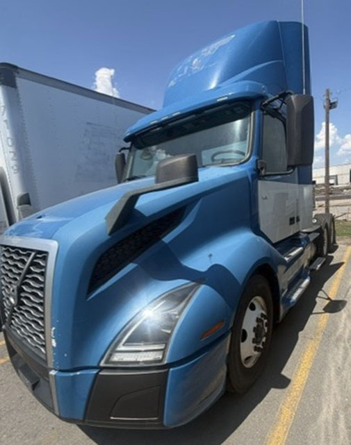 2018 Volvo VNL - Image 2