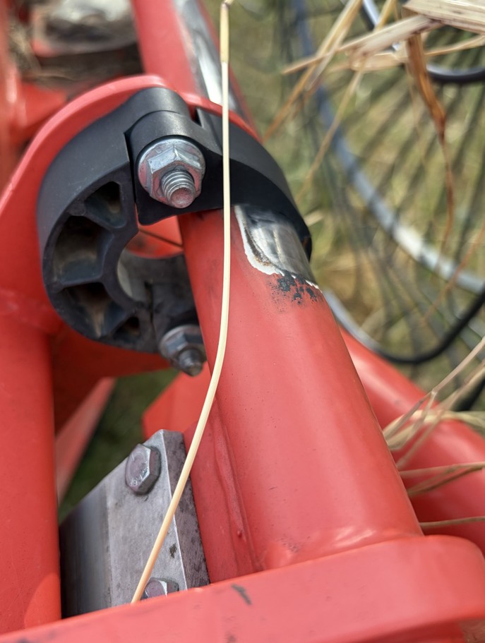 2019 Kuhn SR612 Hay Rake - Image 5