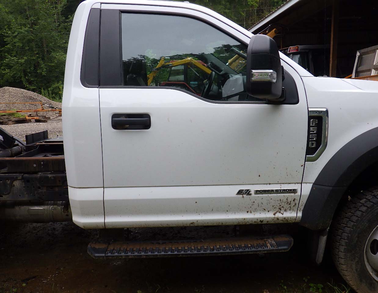 2020 Ford F-550 4×4 Dump Truck - Image 8