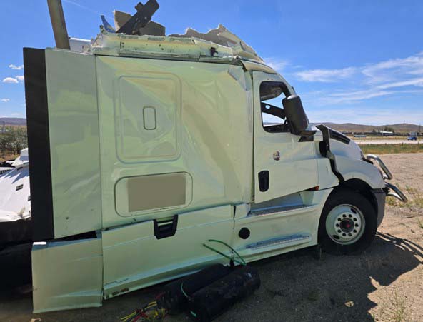 2020 Freightliner Cascadia - Image 10