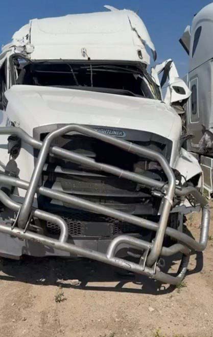 2020 Freightliner Cascadia - Image 5