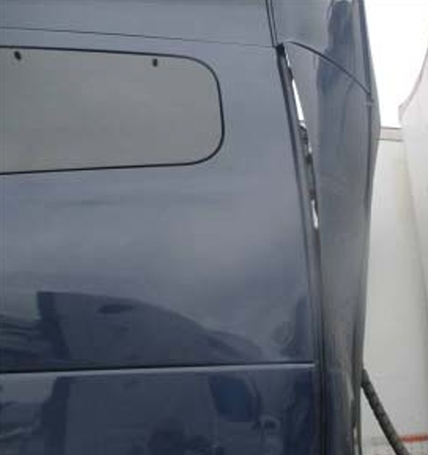2021 Volvo VNL - Image 3