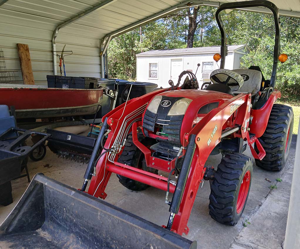 2022 Branson 2610H Tractor