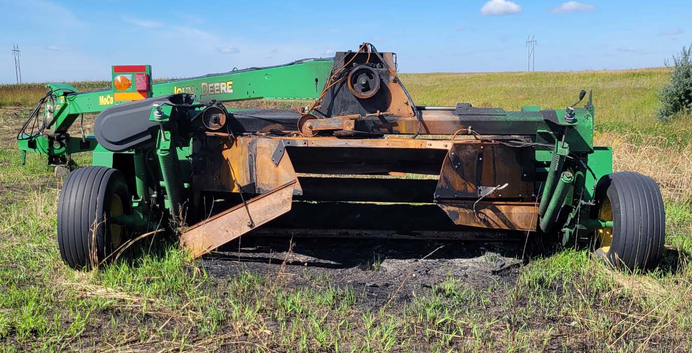 2022 John Deere 956 Mower Conditioner - Image 8