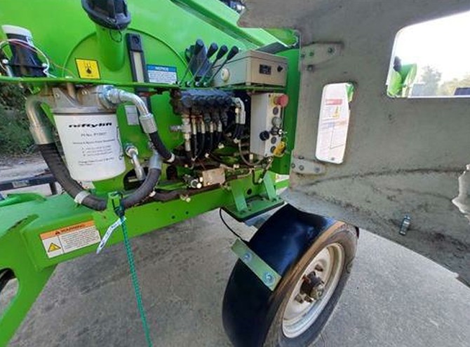 2022 Niftylift TM42TGE Towable Boom Lift - Image 28