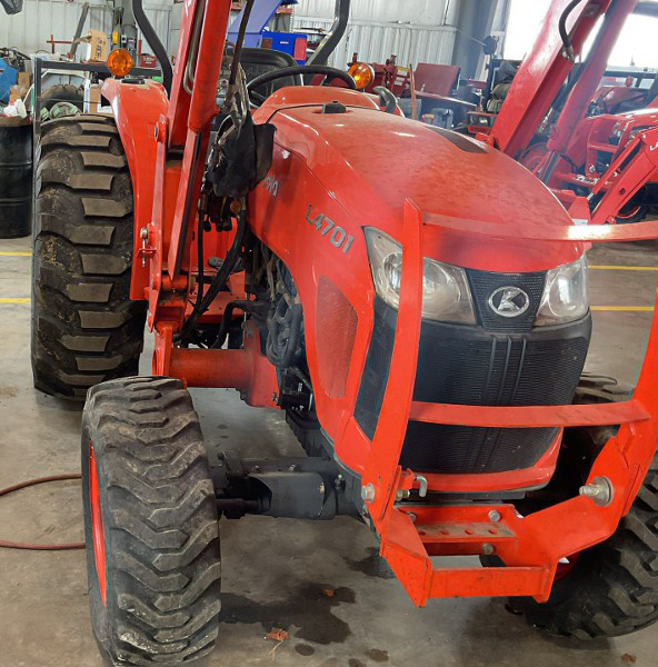 2023 Kubota L4701HST Tractor - Image 3