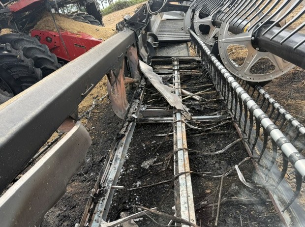 2023 MacDon FD240 Header - Image 7