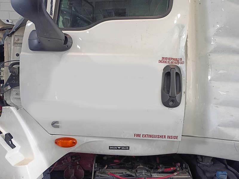 2024 International LT62F - Image 3
