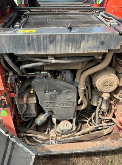 2024 Kubota SSV75 Skid Steer - Image 15