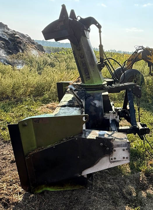 2024 Schulte SDX102 Snow Blower - Image 2