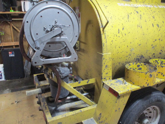 2024 Seal-Rite SR-550 Sealcoating Trailer - Image 10