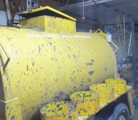 2024 Seal-Rite SR-550 Sealcoating Trailer - Image 11