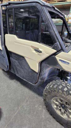 2025 Can-Am Defender Max HD10 - Image 10