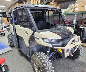 2025 Can-Am Defender Max HD10 - Image 3