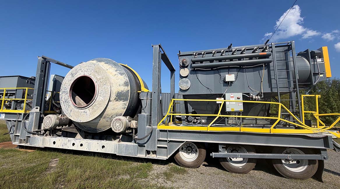 2025 Erie Strayer MC-11C Mobile Self Erect Mix Plant - Image 2
