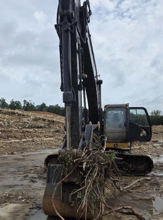 2024 DEERE 300 P-TIER Excavator - Image 3