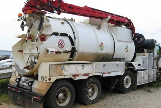 2025 Peterbilt 567 Shellvac Hydro Excavator Vacuum Truck - Image 2